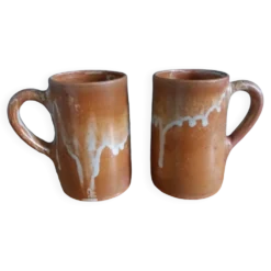 2 tasses mugs en grès émaillé