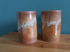 2 tasses mugs en grès émaillé