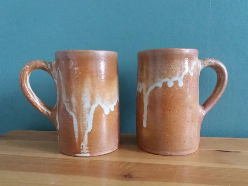 2 tasses mugs en grès émaillé