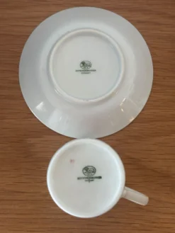 6 tasses 5 soucoupes porcelaine fleurie Hutschenreuther