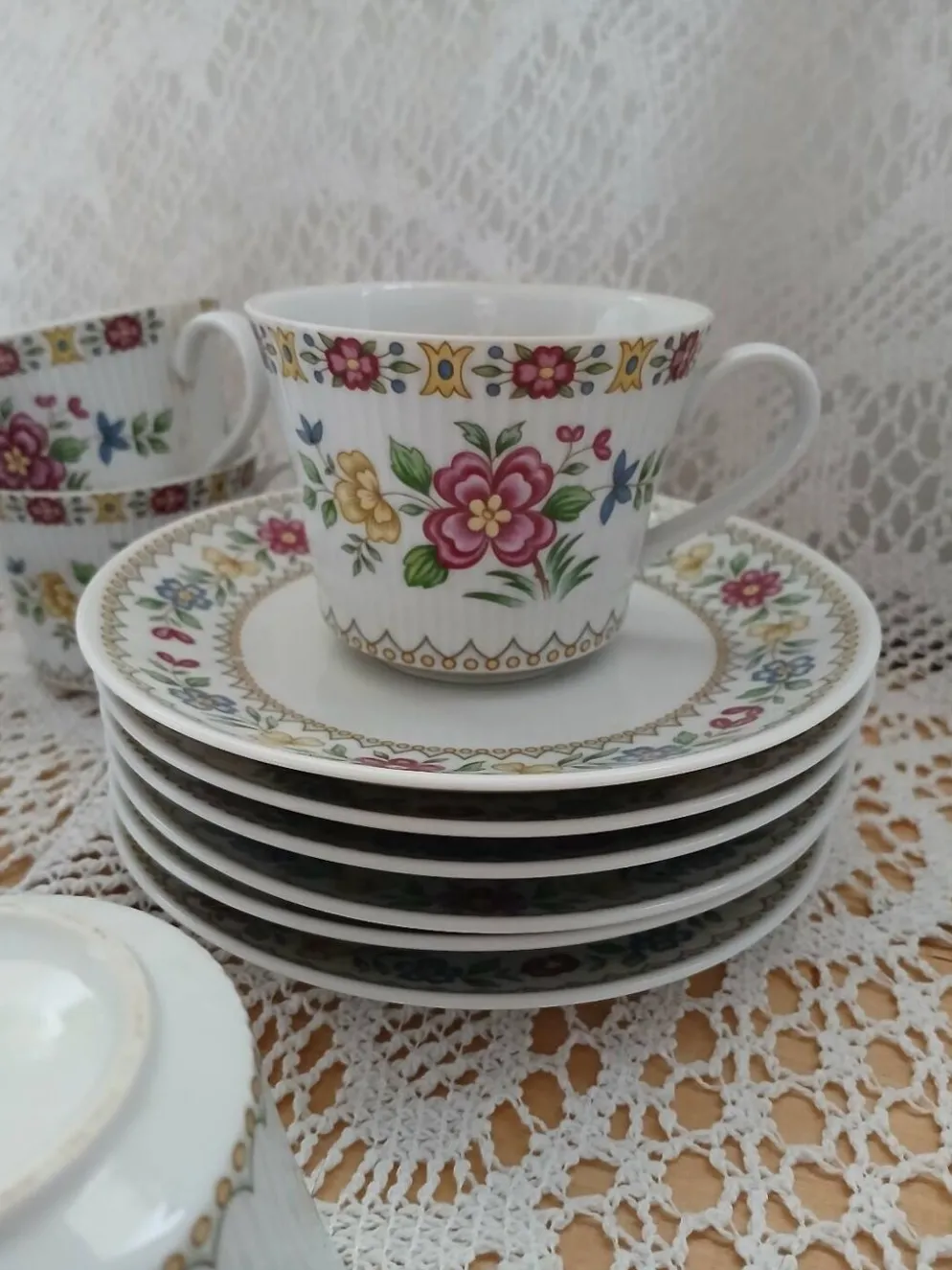 6 tasses + soupes anciennes/ années 50
