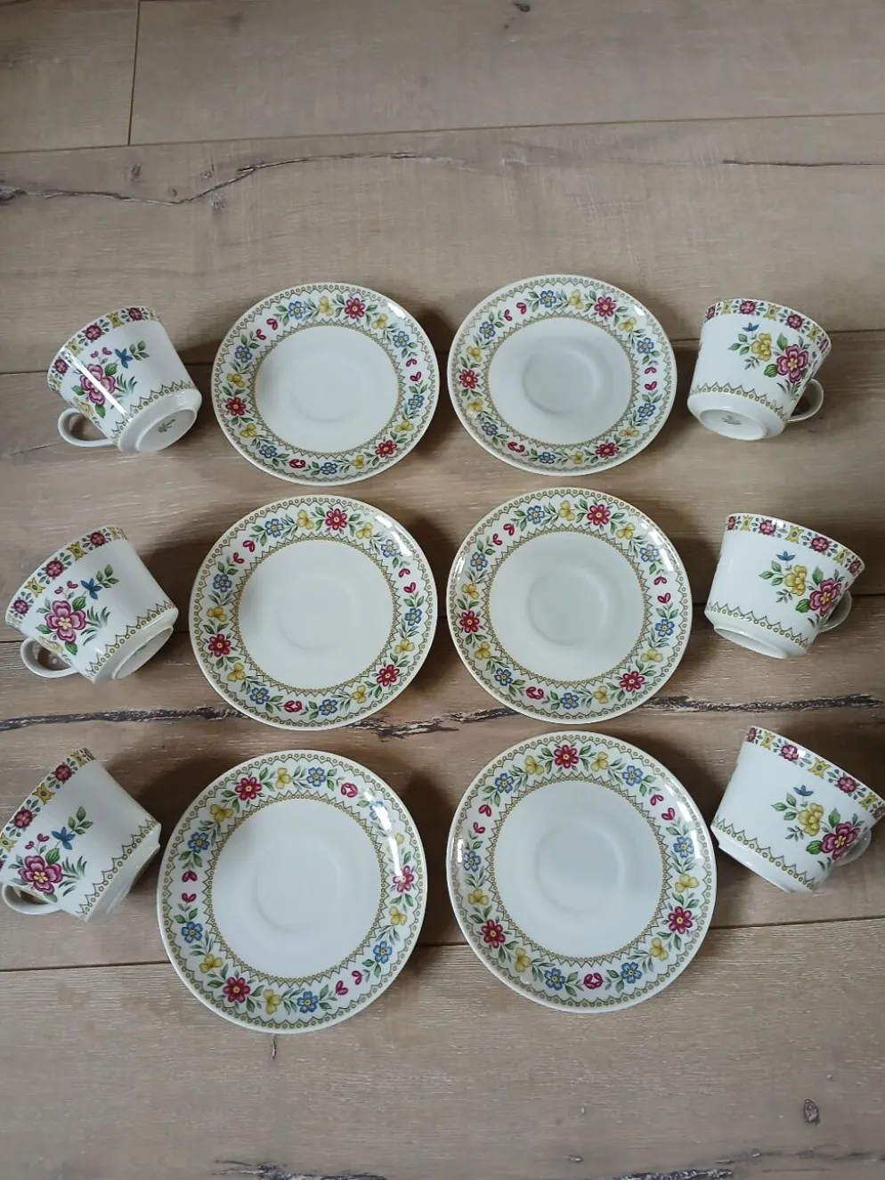 6 tasses + soupes anciennes/ années 50