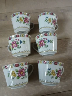 6 tasses + soupes anciennes/ années 50