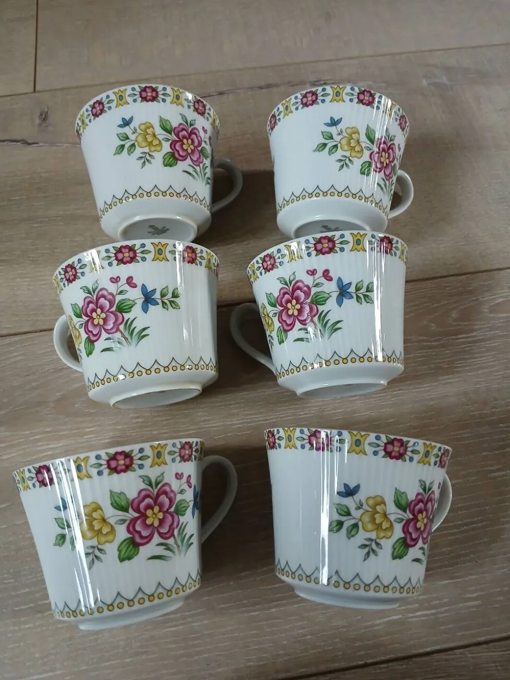 6 tasses + soupes anciennes/ années 50