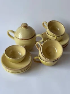 Tasses, sous tasses et sucrier en céramique Salernes Var, 1960