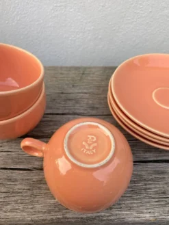 4 tasses à thé ou café en céramique saumon