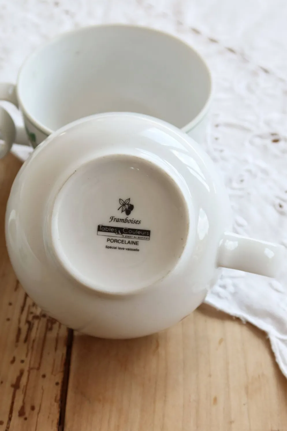 4 tasses à thé vintage porcelaine Table et Couleurs - Modèle framboises