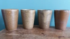 Tasses verres gobelets Digoin en grès émaillé