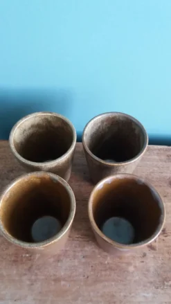 Tasses verres gobelets Digoin en grès émaillé