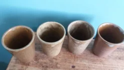 Tasses verres gobelets Digoin en grès émaillé