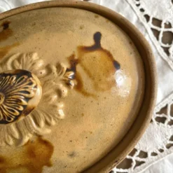 Terrine ancienne en terre cuite Miele