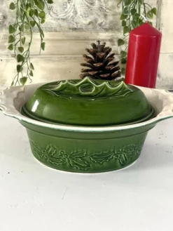 Terrine de Noël avec couvercle en houx, plat de service en céramique verte, vintage