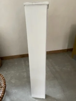 Tete de lit blanche