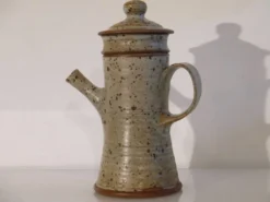 Theiere ou cafetiere en grés de Gustave tiffoche