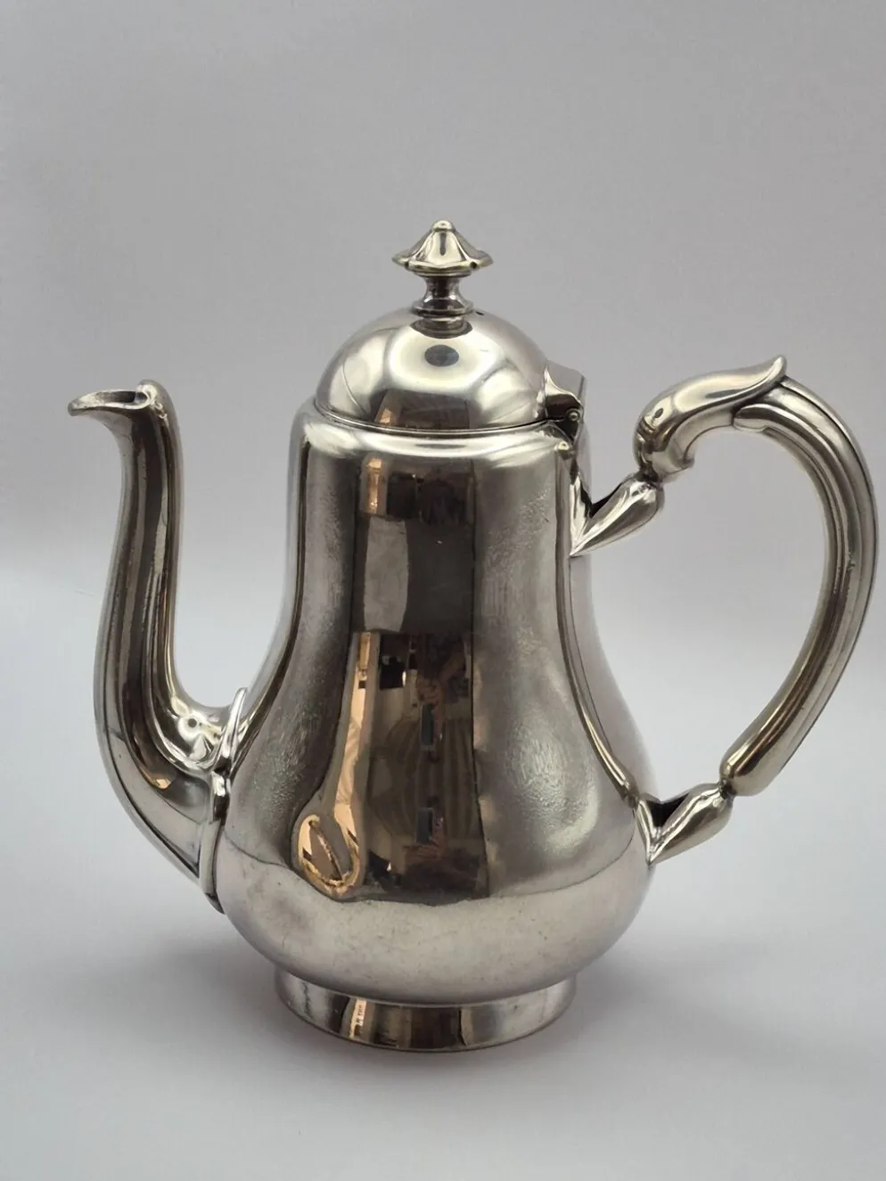 Theière/verseuse ancienne, métal argenté, maison Christofle – A499