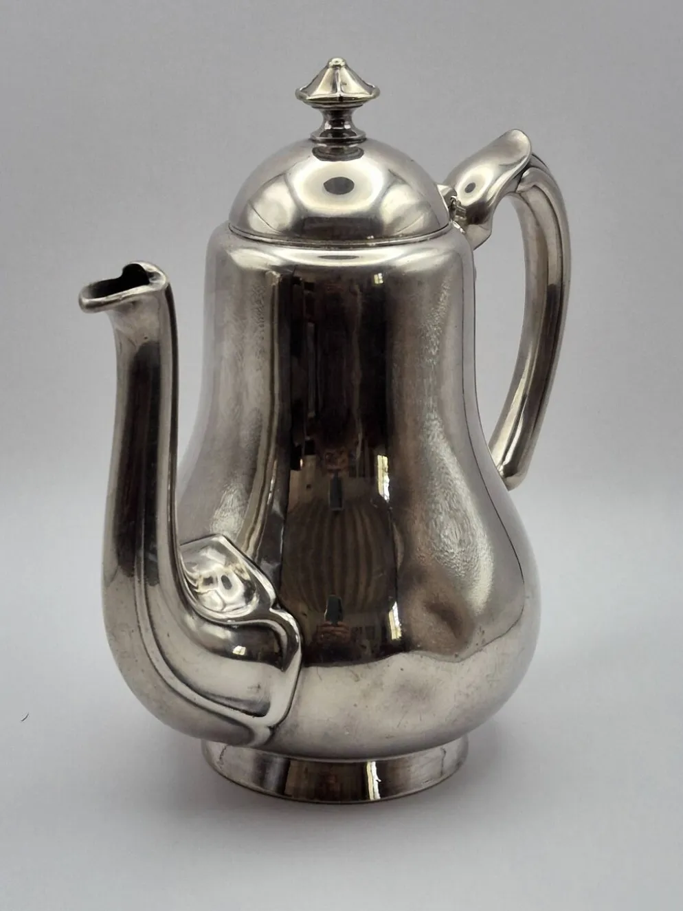 Theière/verseuse ancienne, métal argenté, maison Christofle – A499