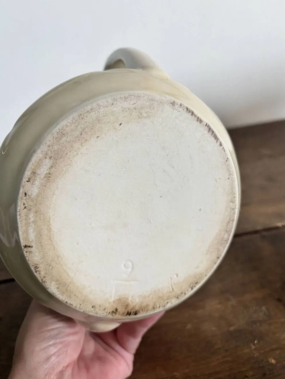 Théière ancienne en faïence ivoire – Style Art déco – Années 30/50