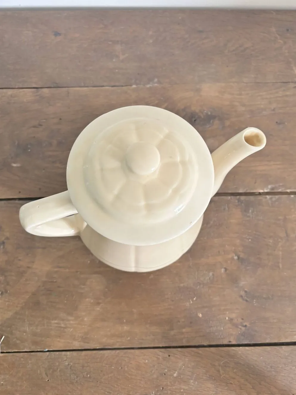 Théière ancienne en faïence ivoire – Style Art déco – Années 30/50