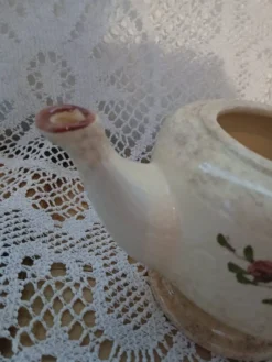 Théière ancienne signée