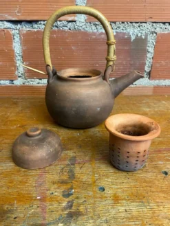 Théière ancienne terre cuite + anse en bambou style japonais vintage