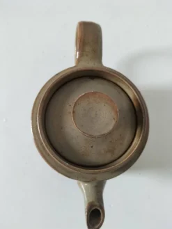 Théière artisanale en grès, style japonisant, esprit Puisaye, 1960-1970
