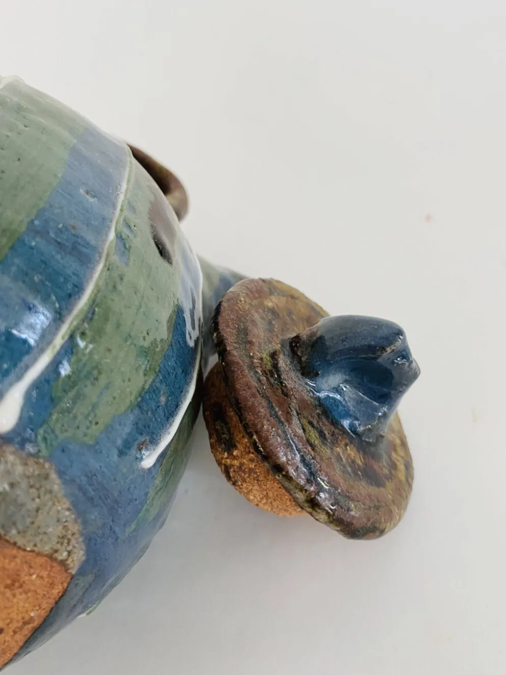 Théière en céramique artisanale, années 1980