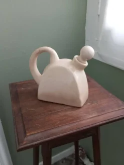 Théière en céramique craquelée