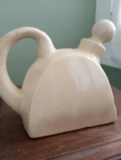 Théière en céramique craquelée