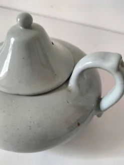 Théière en céramique émaillée céladon moucheté