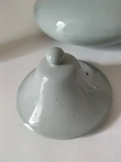 Théière en céramique émaillée céladon moucheté