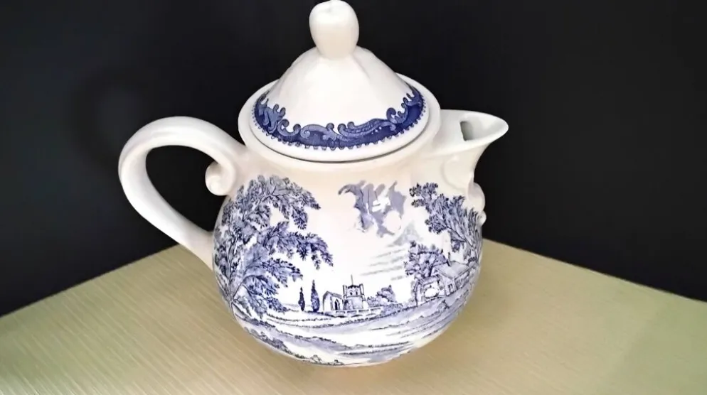 Théière en faience de Lunéville Modèle " English Style"