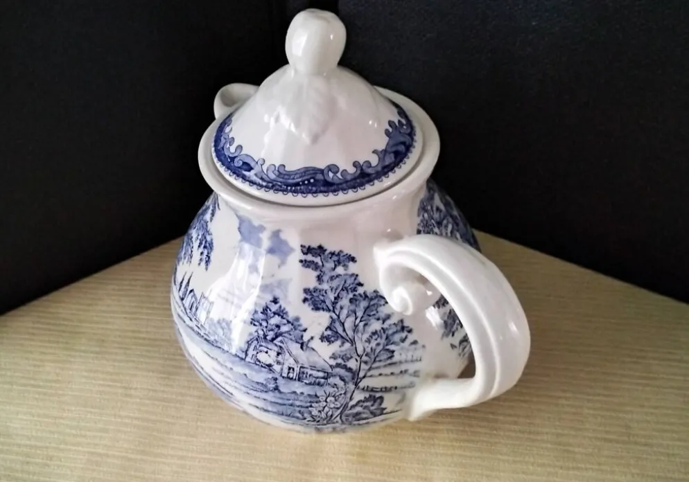 Théière en faience de Lunéville Modèle " English Style"