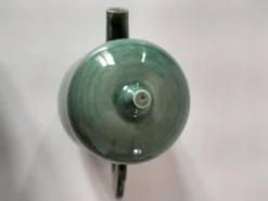 Théière en grès émaillé vert céladon – signée