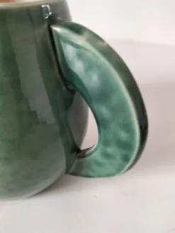 Théière en grès émaillé vert céladon – signée