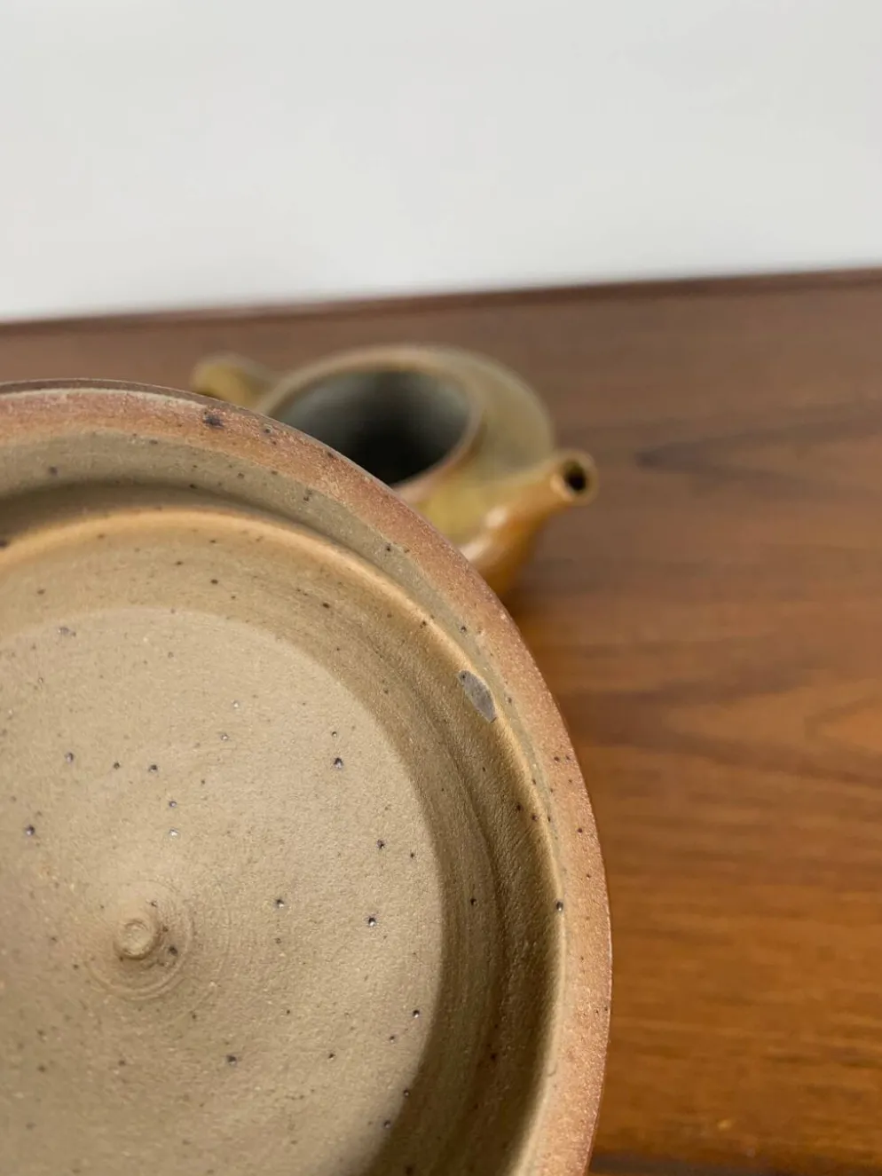 Théière en grès original , année 1960