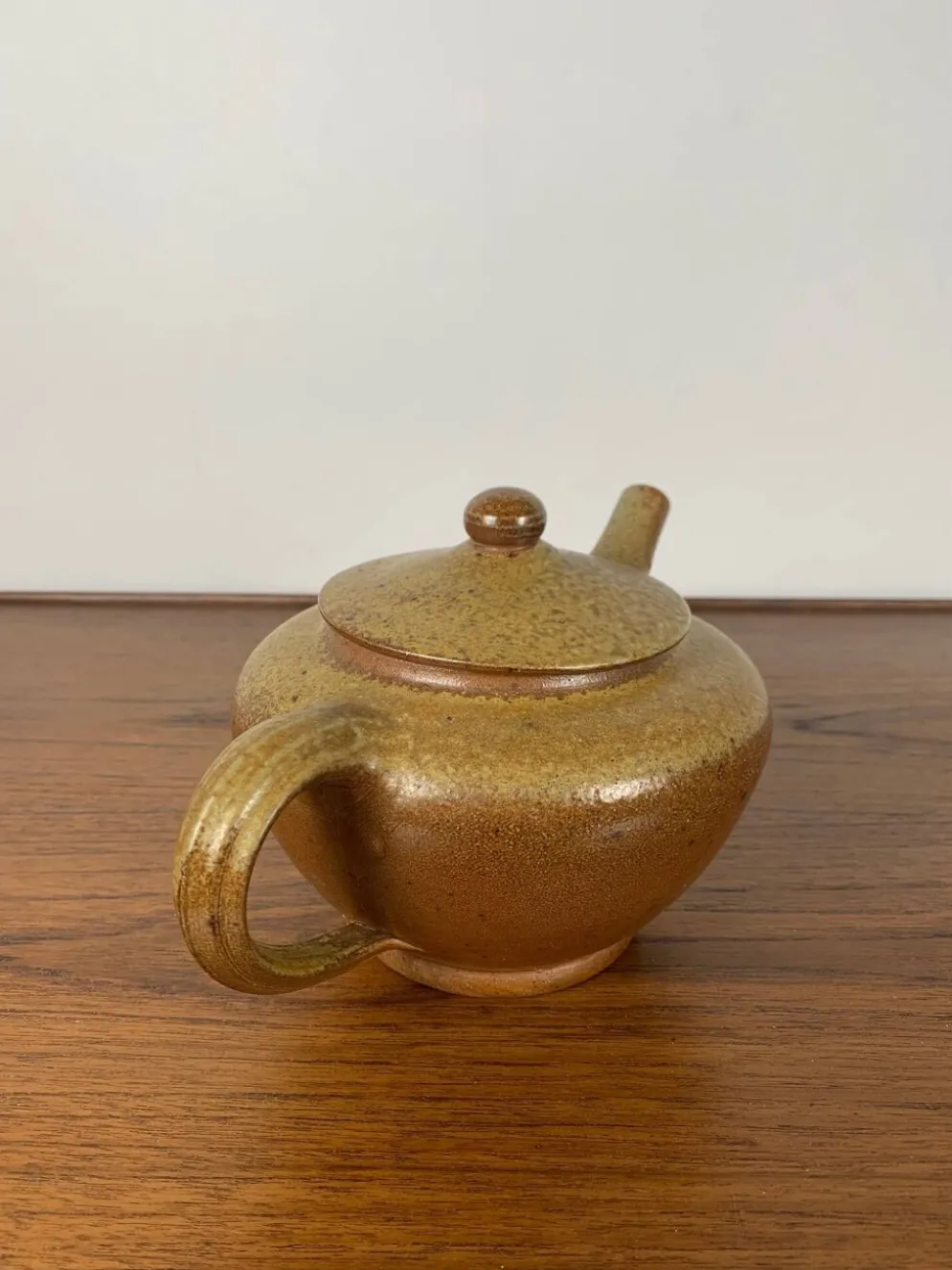 Théière en grès original , année 1960
