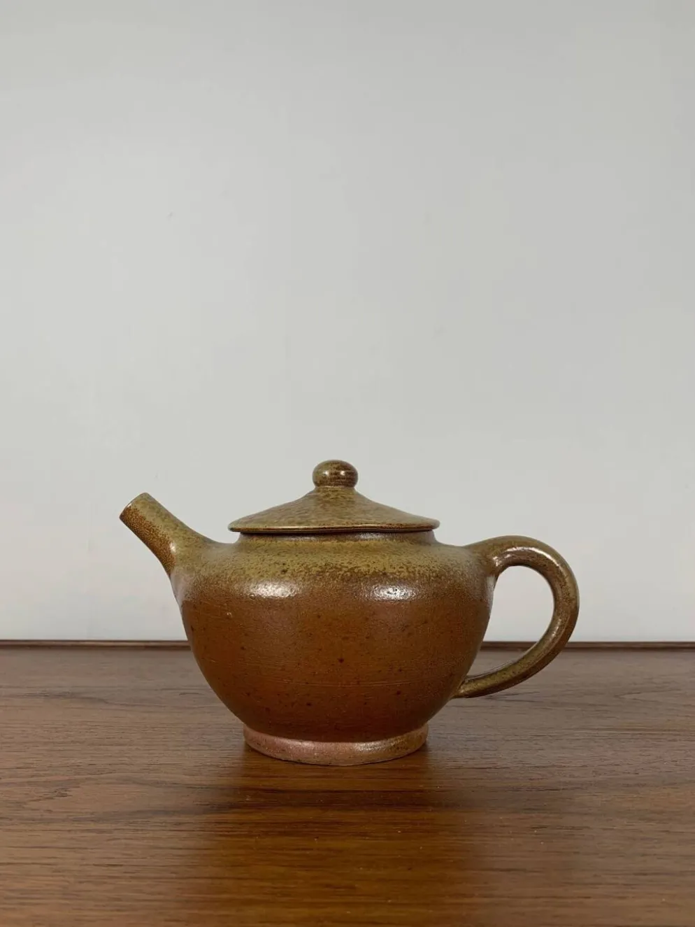 Théière en grès original , année 1960