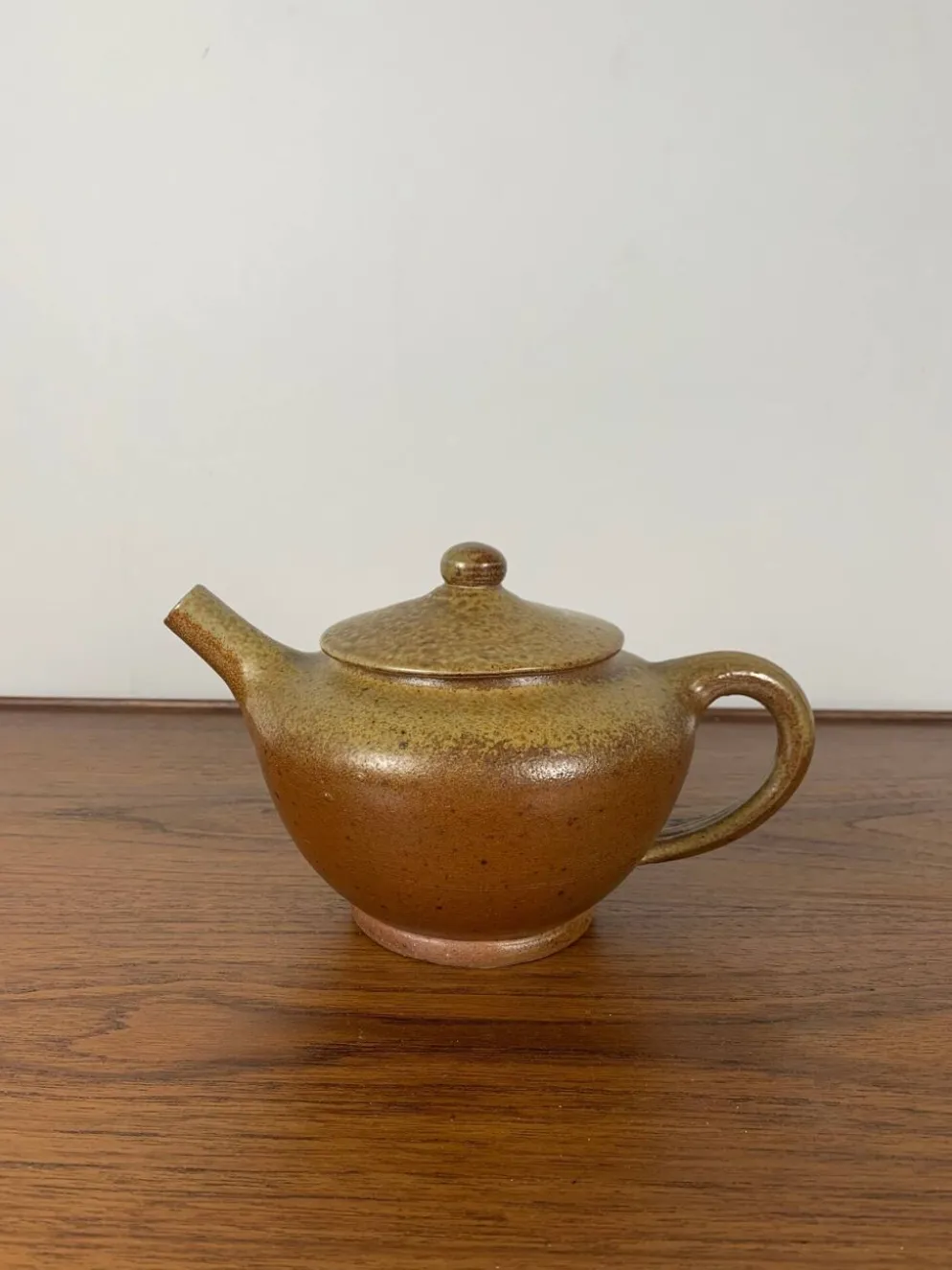 Théière en grès original , année 1960