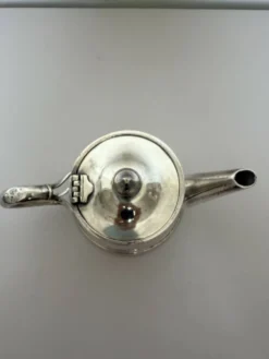 Théière en métal argenté potier vintage 240546