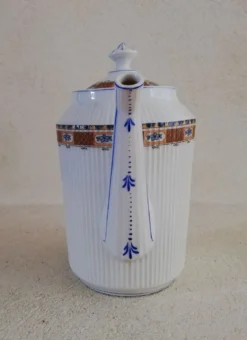 Théière en porcelaine