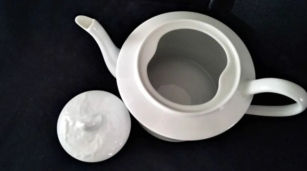 Théière en porcelaine de Limoges blanche 1 L