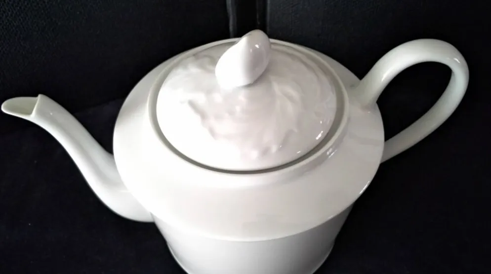 Théière en porcelaine de Limoges blanche 1 L