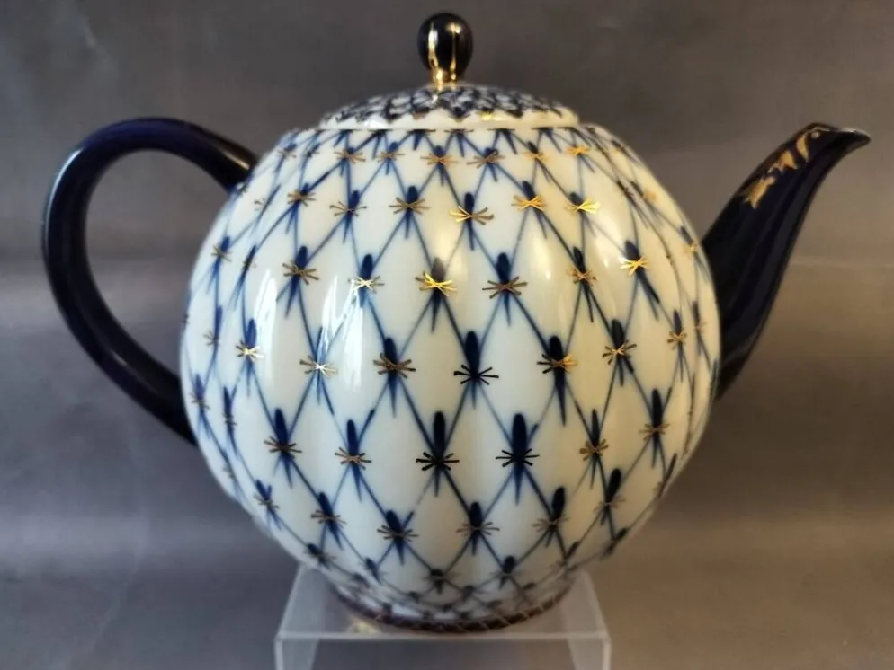 Théière en porcelaine Lomonosov, 1970-1986