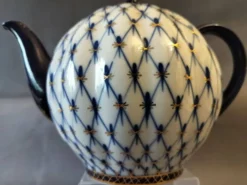 Théière en porcelaine Lomonosov, 1970-1986