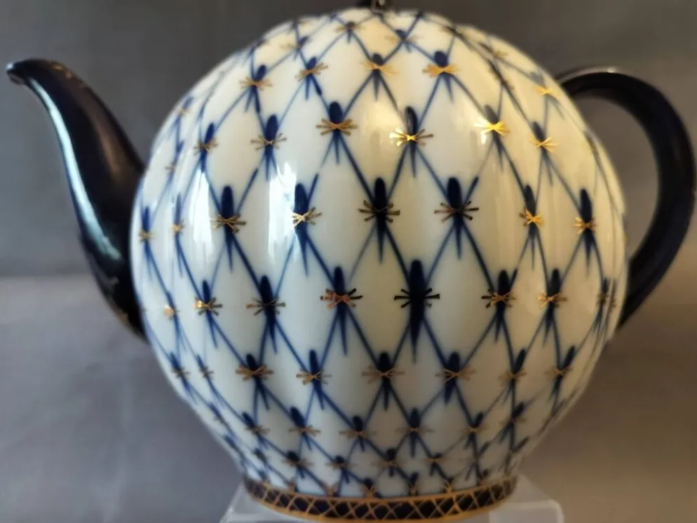 Théière en porcelaine Lomonosov, 1970-1986