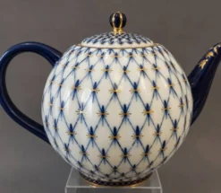 Théière en porcelaine Lomonosov, 1970-1986