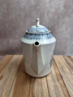 Théière en terre de fer Creil et Montereau Khiva décor bleu, XIXe