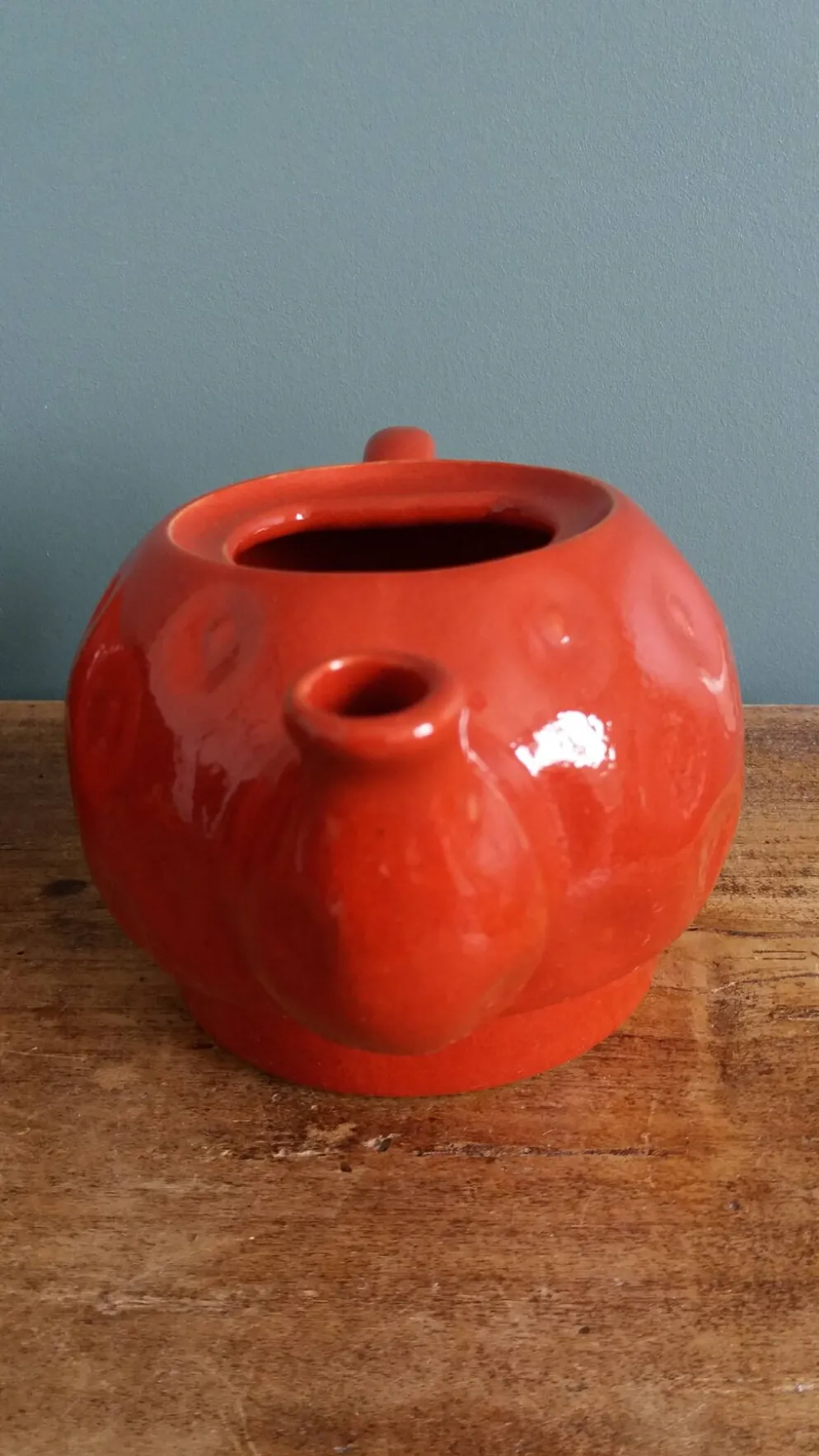Théière et tasse en forme de fraise