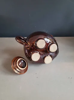 Théière éléphant en porcelaine marron