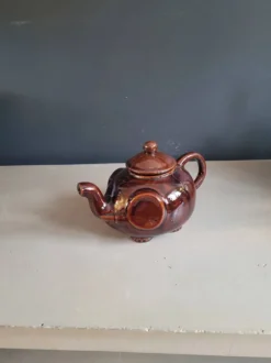 Théière éléphant en porcelaine marron